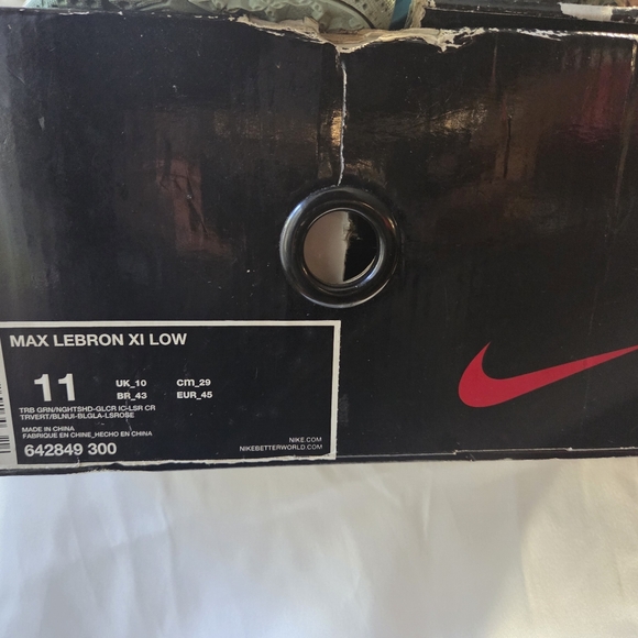 Nike LeBron XI Low Sneakers MENS SZ 11 - Picture 8 of 8